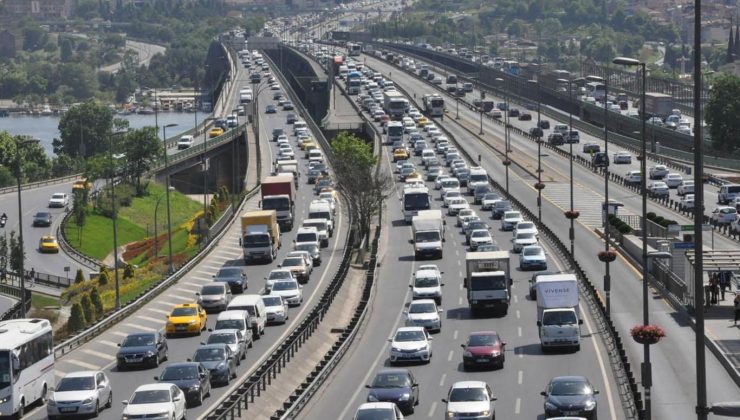 Otoyol ve Köprü Geçiş Ücretleri Zamlandı