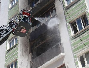 Bağlar’daki Yangında 5 Kişi Dumandan Etkilendi