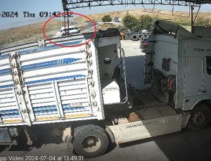 Bismil’de 14 Kişinin Yaralandığı Kaza Anı Güvenlik Kameralarına Yansıdı