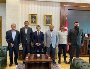 Yeniden Refah Partililer, Bağlar Kaymakamı İsmail Pendik’i Ziyaret Etti