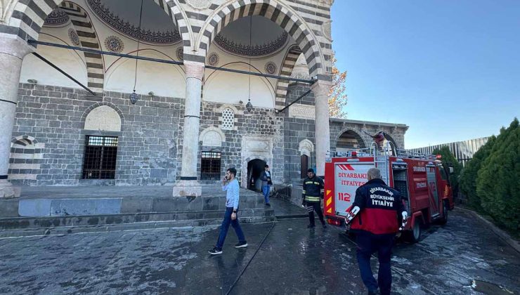 Diyarbakır’da Cuma Namazı Esnasında Yangın Paniği