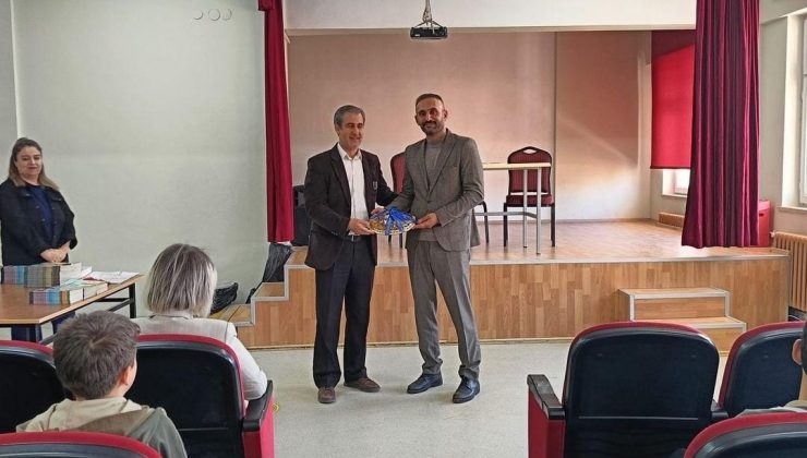 Malatya’da Yazar Sinanoğlu’na Yoğun İlgi