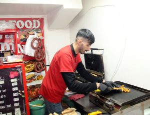 Sur Esnafı Gazzeli Kardeşlerini Yalnız Bırakmıyor