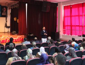 Dr. İsmet Kaya’ nın “Aile İçi İletişim” Seminerine Büyük İlgi!