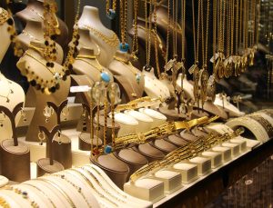 Kuyumcular: Altın Yükselmiyor, Alım Gücünü Koruyor