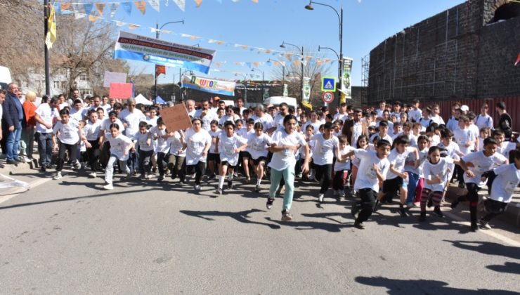 Newroz Halk Koşusu Coşkuyla Gerçekleşti