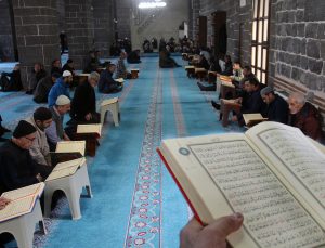 Tarihi Camide 1400 Yıldır Devam Eden Gelenek: Mukabele