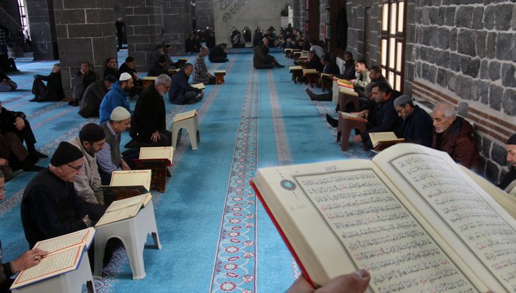 Tarihi Camide 1400 Yıldır Devam Eden Gelenek: Mukabele