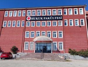 Hukuk fakültelerine girişte başarı sıralaması barajı 125 bin olarak güncellendi