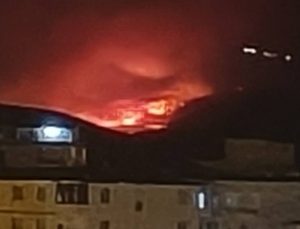 Diyarbakır Kırsalında Çıkan Yangın Sürüyor