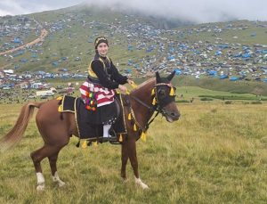 Ağasarın atlı kızı Berna