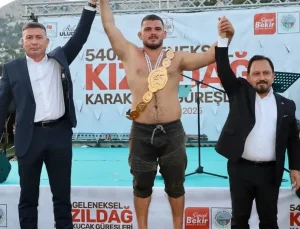 Altın kemerin sahibi Mehmet Çelebi oldu…