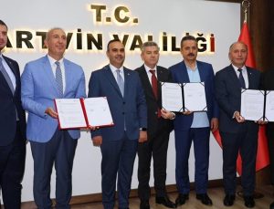 Sanayi ve Teknoloji Bakanı Artvin ilinde desteklenecek projelerin protokol imza törenine katıldı