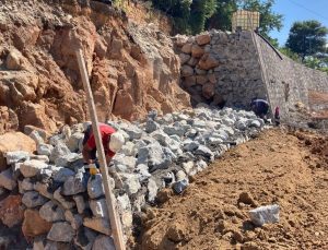 Ordu'da heyelanın tehdit ettiği güzergah korumaya alınıyor