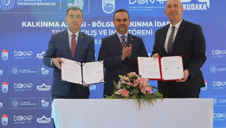 Bakan Kacır, Bayburt'ta proje açılış ve imza törenine katıldı