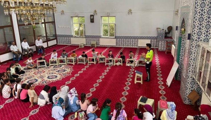 Akyaka’da yaz Kur’an kursu öğrencilerine trafik eğitimi