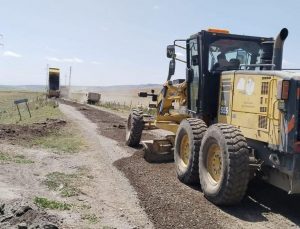 Susuz’un Taşlıca köyünde yol çalışmaları tamamlandı