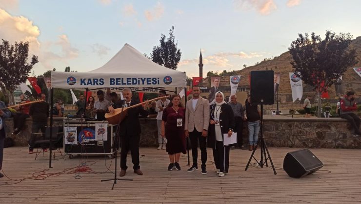 Kars’ta “Sözün ve Sazın İzinde: Âşıklar ve Şairler Şöleni” düzenlendi
