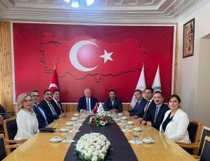 Kamu Başdenetçisi Mehmet Akarca Kars Ticaret ve Sanayi Odasını ziyaret etti