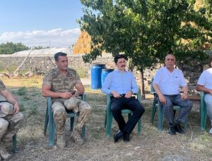 Digor Kaymakamı Ahmed Tayyib Kahraman, Çatak Köyü’nde vatandaşlarla buluştu