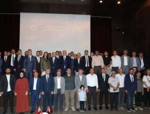 Kamu Başdenetçisi Mehmet Akarca, Kars'ta 'Ombudsman Halkla Buluşuyor' programında vatandaşlarla buluştu