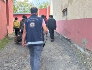 Kars'ta yakalanan 16 düzensiz göçmen geri gönderme merkezine sevk edildi