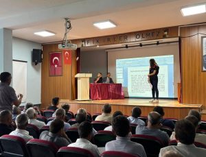 Susuz Kaymakamlığı'ndan muhtarlara bilgilendirme toplantısı düzenlendi