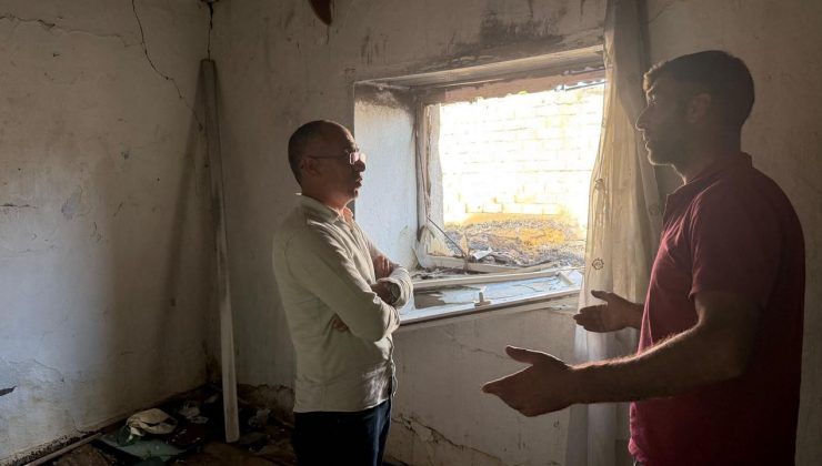 Kars'ta elektrik aksanından çıkan yangın evi küle çevirdi