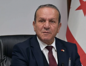 Kıbrıs Demokrat Parti’nin 33. Yıl Programında Ersin Tatar’a tam destek