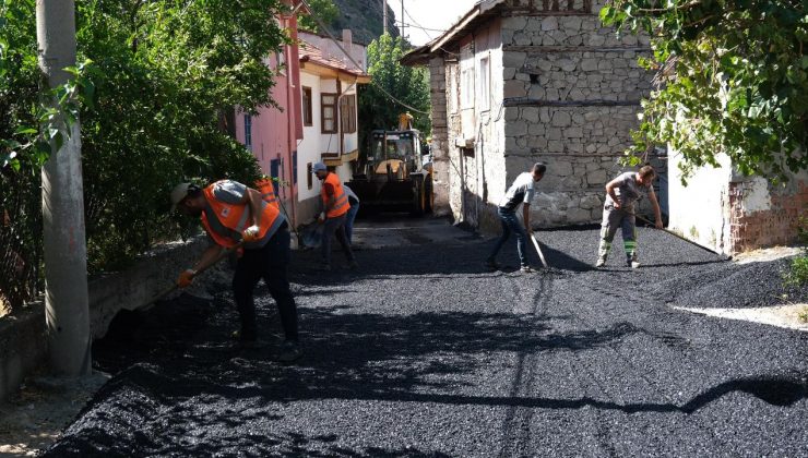 Güdül’de asfalt seferberliği: Yeşilöz’de çalışmalar sürüyor