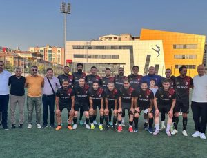 Van Masterler, Şöhretler Turnuvası’nda Şampiyonluk kupasını kaldırdı