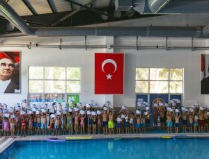 Aydın’da “Yüzme Bilmeyen Kalmasın” projesi tamamlandı: 500 kişi sertifika aldı