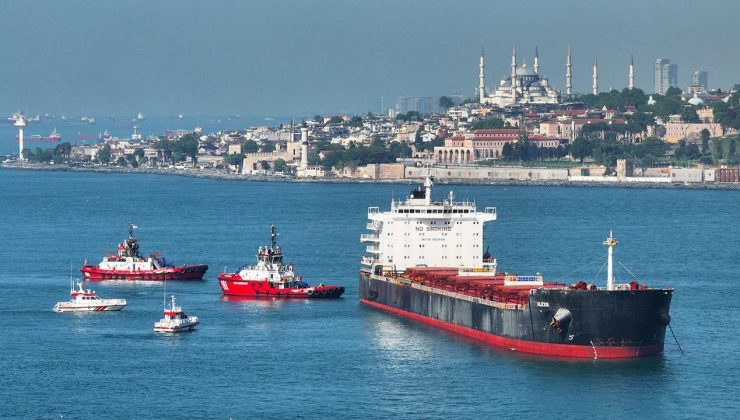 İstanbul Boğazı’nda kaybolan Rus yüzücü için arama çalışmaları sürüyor