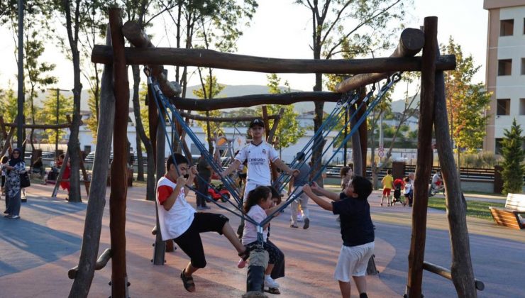 Kocaeli Büyükşehir’in Derince’ye kazandırdığı Sağlıklı Yaşam Parkı dolup taşıyor