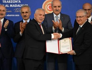 Trabzon’un İstiklal Madalyası 101 yıl sonra teslim edildi