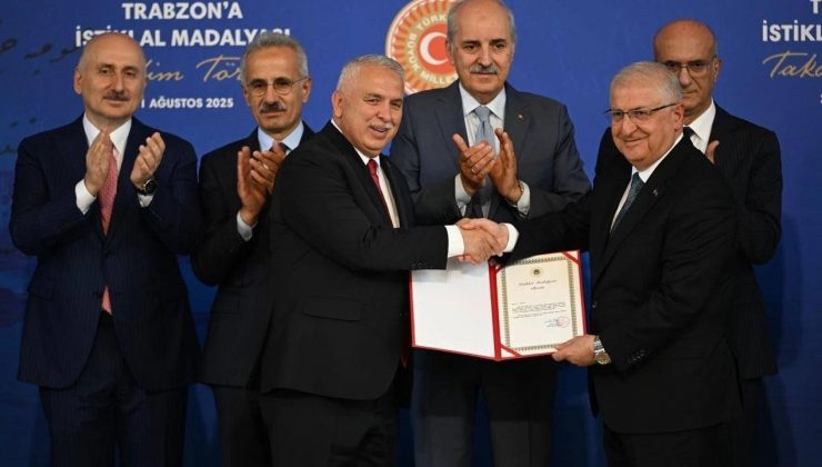 Trabzon’un İstiklal Madalyası 101 yıl sonra teslim edildi