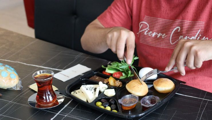 Kocaeli Büyükşehir’in sevilen lezzetleri şehrin her köşesinde; Mahal Plus, Sekapark’ın yeni ritmi oldu