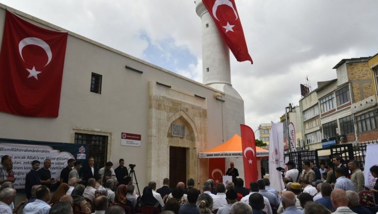 Tarsus’ta tarihi Melik Tahir Camii yeniden ibadete açıldı