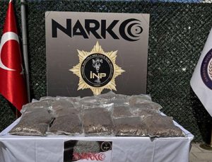 İzmir’de zehir tacirlerine darbe: 133 şüpheli tutuklandı