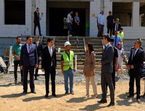 Bucak’ta eğitim ve sağlık yatırımları denetlendi