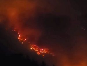 Mersin Silifke yanıyor! 4 mahalle tahliye edildi