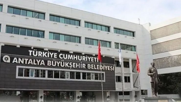 Antalya Büyükşehir Belediyesi'nde rüşvet ve yolsuzluk soruşturmasında 8 tutuklama