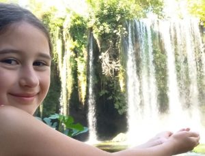 Antalya'nın serin sığınağı: Düden Şelalesi ziyaretçilerin gözdesi