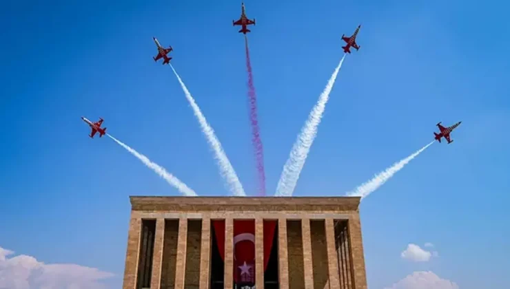 SOLOTÜRK, 30 Ağustos’a hazırlanıyor: Ata'nın huzurunda prova uçuşu