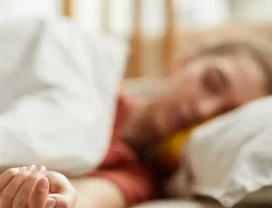 Uyku Apnesi: Tedavi edilmezse kalp ve diyabet riskini artırıyor