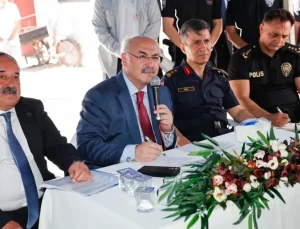 Vali Köşger, Dağlıoğlu Mahallesi’nde vatandaşlarla buluştu