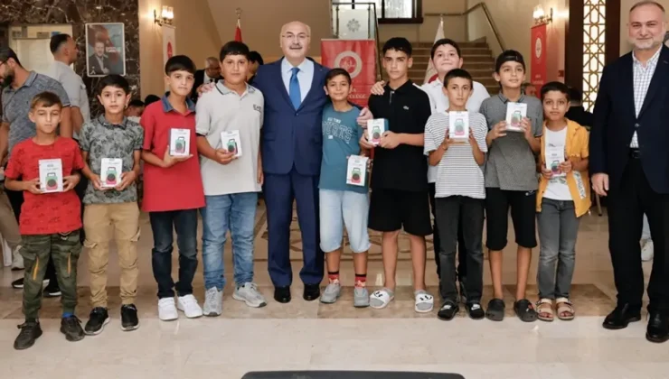 Vali Köşger, Kur’an kursu öğrencileriyle bir araya geldi