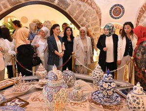 800 yıllık tarihi hamam kadınların kültür ve sanat yuvası oldu