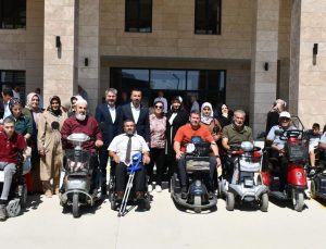 Topla dağıt dinsin ağıt