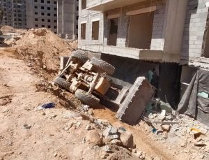 Malatya’da şantiyede iş makinesi devrildi: 1 ölü